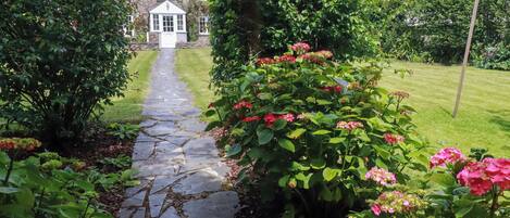 Cottage | Property grounds