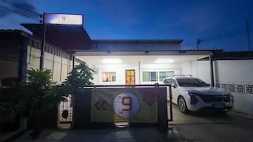 Depan hartanah