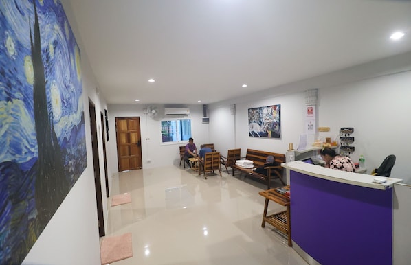 Living area - No.9 hostel kanchanaburi (Kanchanaburi)