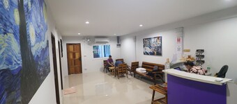 No.9 hostel kanchanaburi