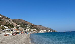 Beach nearby - Apartment 'La Bolina' with Sea View, Wi-Fi and Air Conditioning (LETOJANNI (ME))