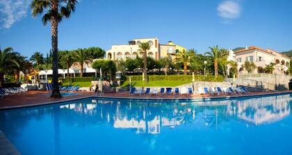 Mobile Home 'Pian Dei Boschi - Holiday Home 1' with Shared Pool, Wi-Fi and Air Conditioning