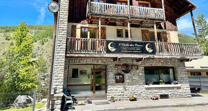 Apartamento 'Chez Izaline Au Chalet De Segure' con vistas a la montaña, jardín compartido y Wi-Fi