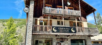 Apartment 'Chez Izaline Au Chalet De Segure' with Mountain View