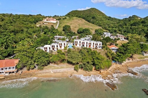 Limón y Playa | Luxury Tropical Getaway in Rincón