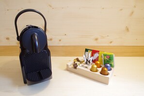 Coffee and/or coffee maker - Apartment 'Villa Hubertus Ciafita' with Mountain View, Balcony and Wi-Fi (Ortisei (BZ))