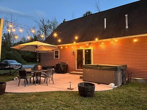 Outdoor dining - Relaxing Retreat in the Heart of the Finger Lakes 1 (Springwater)