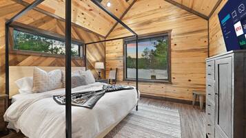 4 bedrooms, WiFi, bed sheets, wheelchair access