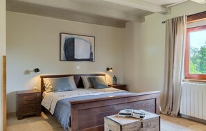 4 soverom, reiseseng for barn, wi-fi (inkludert) og sengetøy