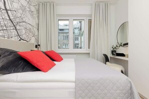 3 habitaciones, tabla de planchar con plancha, wifi y ropa de cama 