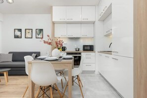 Interior - Chlodna 22A | Modern Apartment | Balcony (Warszawa)