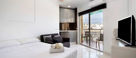 Silitysrauta/-lauta, ilmainen Wi-Fi, vuodevaatteet