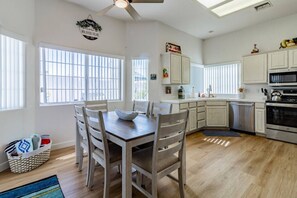 Fridge, microwave, stovetop, dishwasher