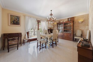 Interior - Villa Northern Star near the beach with pool, Wi-Fi, air conditioning, terrace and garden (Port d´Alcudia)