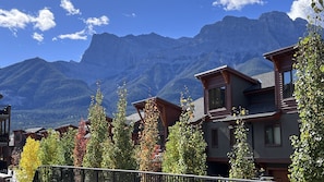 Exterior - Panoramic Views - 3 Bedrooms in White Spruce Lodge (Canmore)