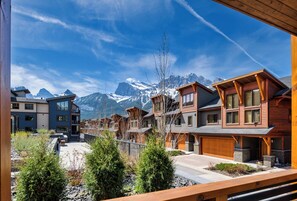 Property grounds - Panoramic Views - 3 Bedrooms in White Spruce Lodge (Canmore)