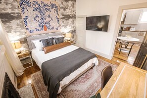 1 habitación, escritorio, wifi y ropa de cama 