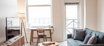 3BR CozySuites TheBlock-SkybridgeAccess2