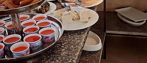 Desayuno buffet incluido todos los días