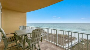 Outdoor dining - Gulf Front 2/2 Lazy River! (Orange Beach)