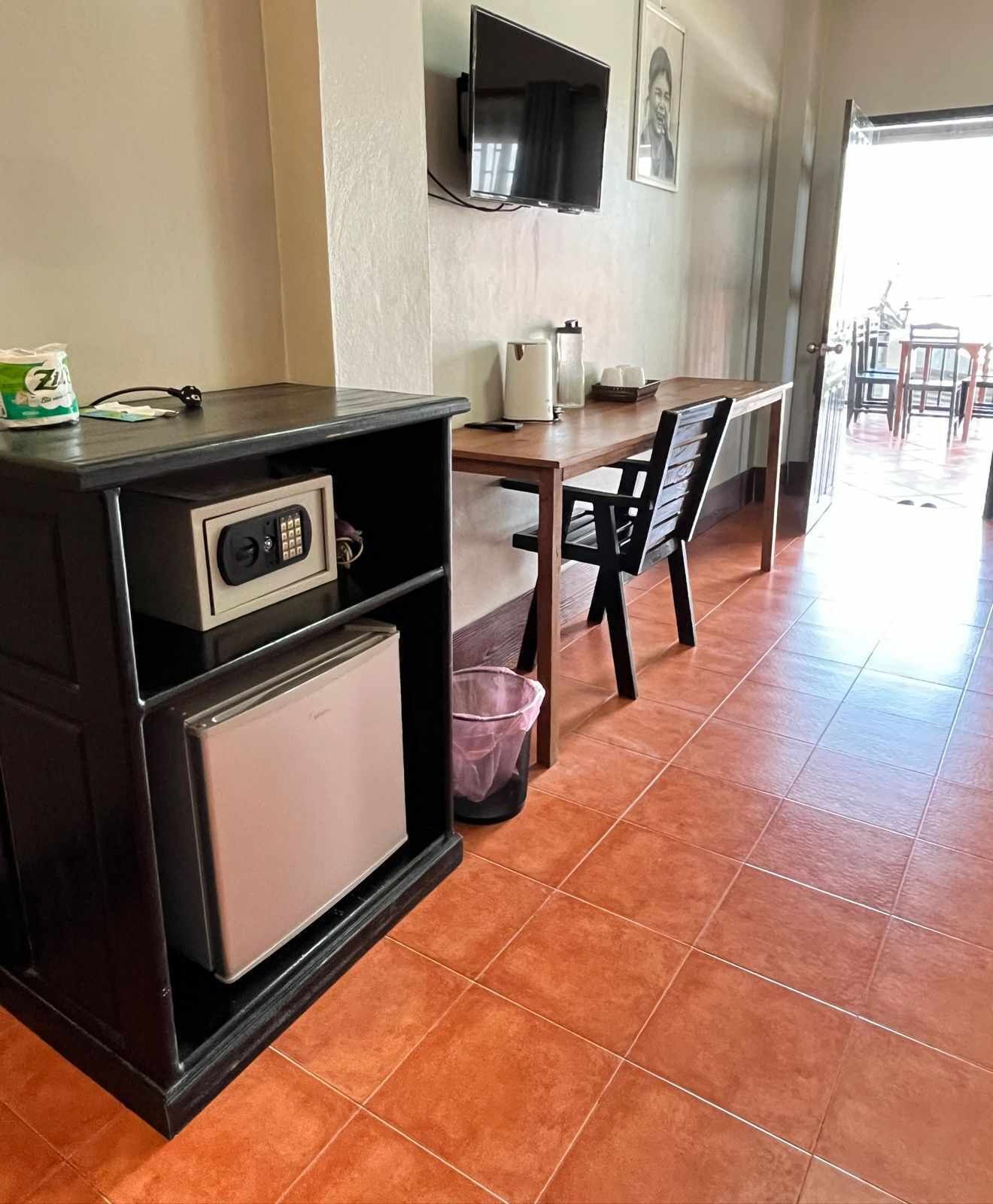 Memory-foam beds, minibar, in-room safe, desk