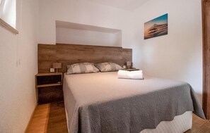 1 chambre, accès au Wi-Fi (inclus), literie fournie