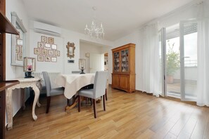 Living area - Attico con terrazza Viale Marconi (Rome)