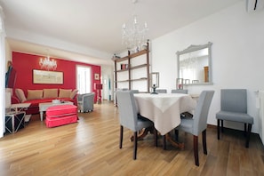 Apartment | Living area | 32-inch flat-screen TV with digital channels - Attico con terrazza Viale Marconi  (Rome)