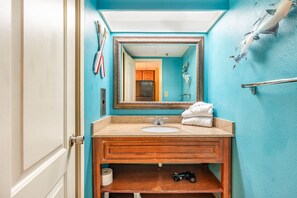 タオル、石鹸、シャンプー、トイレットペーパー