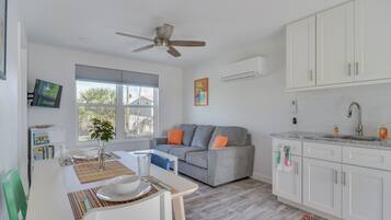 Apartment (1 Bedroom) | Interior