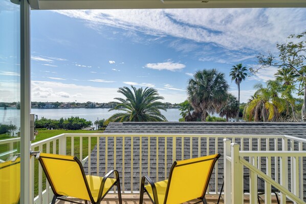 Apartment (1 Bedroom) | Front of property - Indian Rocks Beach Getaway w/ Balcony + Bay View! (Indian Rocks Beach)