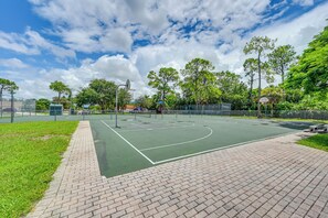 Apartment (2 Bedrooms) | Interior - Cozy & Bright Naples Abode w/ Community Amenities! (Naples)