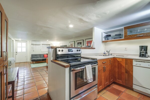 Apartment (0 Bedroom) | Interior