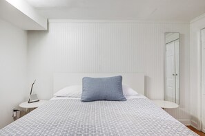 Apartment (0 Bedroom) | Interior
