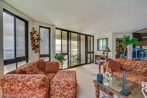 TV - Colorful Poipu Condo w/ Expansive Ocean Views! (Koloa)
