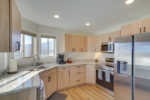 單棟房屋 (4 Bedrooms) | 內部