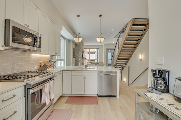 Interior - Silverthorne Townhome w/ Hot Tub: Walk to Town! (Silverthorne)