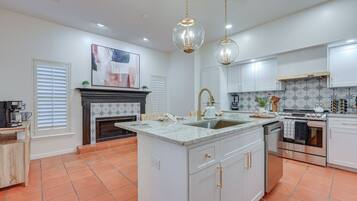 Villa (6 Bedrooms) | Interior