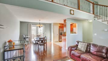 House (4 Bedrooms) | Interior