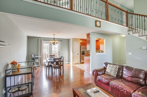 Large Clarksville Family Home ~ 4 Mi to Speedway!