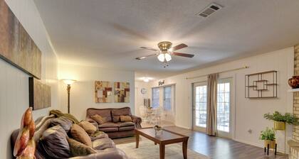 Beaumont Rental Home ~ 2 Mi to Gulf Terrace Park!