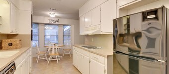 Beaumont Rental Home ~ 2 Mi to Gulf Terrace Park!