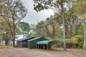 House (4 Bedrooms) | Interior - Lakefront Frankston Cabin w/ Dock & Fire Pit! (Frankston)