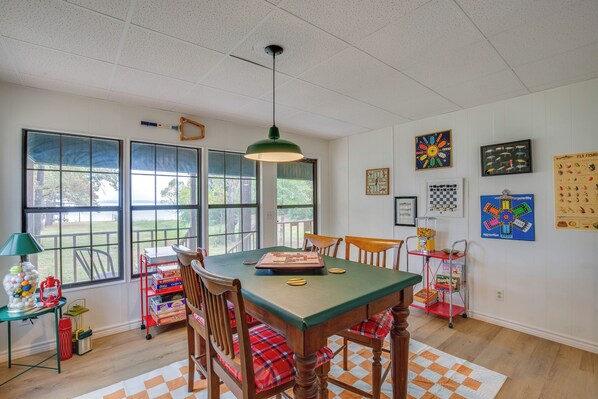 Talo (4 Bedrooms) | Sisätilat