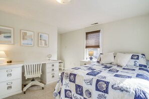 Apartment (2 Bedrooms) | Interior - Downtown Condo ~ 10 Mi to Ocean City Beach! (Berlin)