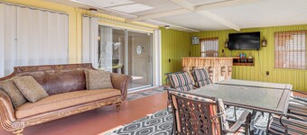 Dockside Punta Gorda Angler's Retreat on Canal!