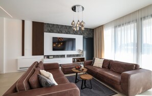 Smart-tv och bordsfotboll