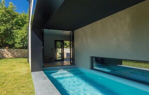 A heated pool - Stunning home in Rovinj with sauna (Rovinj)