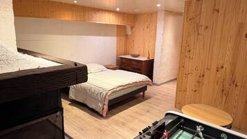 5 bedrooms, free WiFi