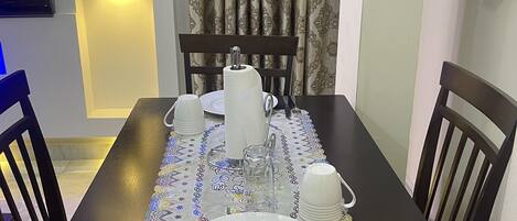 تناول الطعام